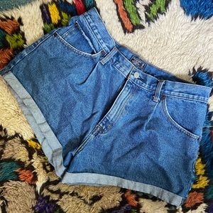 Abercrombie & Fitch Annie High Rise Short